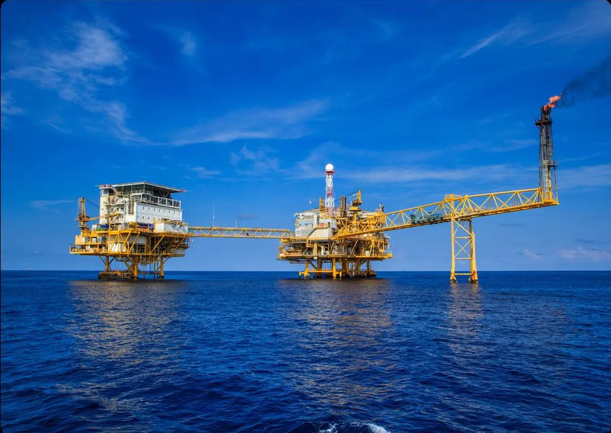 Infra-estrutura offshore apresentada no perfil institucional da EKJ