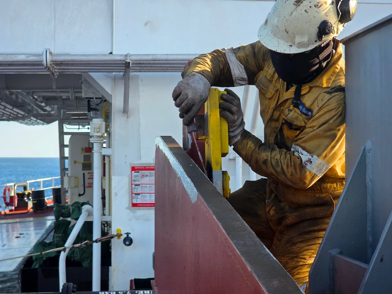 Imagem ilustrativa de manutenção industrial offshore